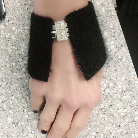 Angora wrist cuffs (handmade by me ๐๐๐) - Picture 2 of 3